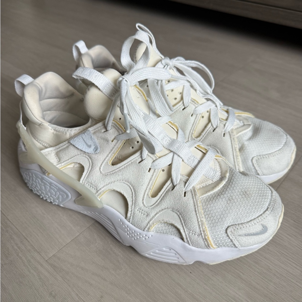 Nike Air Huarache Craft White/Light Cream Athletic Sneakers
